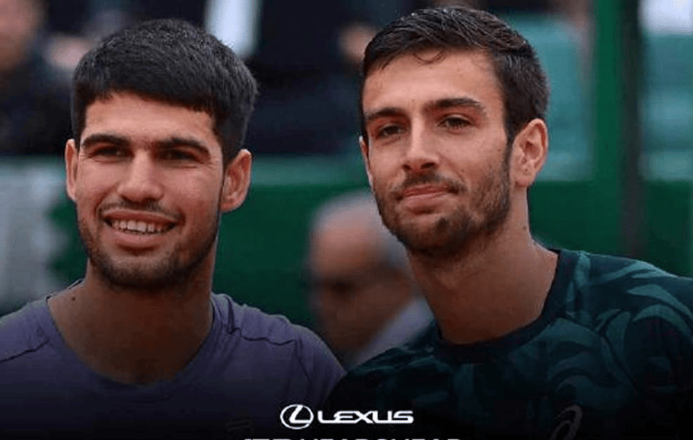 采用外籍裁 采用外籍裁